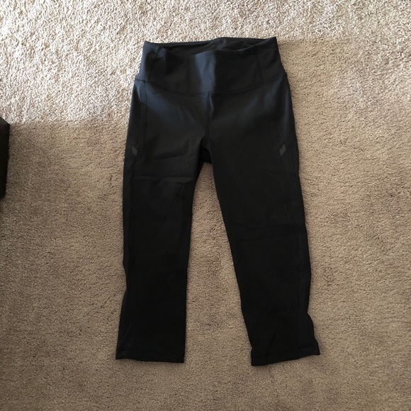 Lululemon cropped leggings - size 4 - Picture 2 of 4